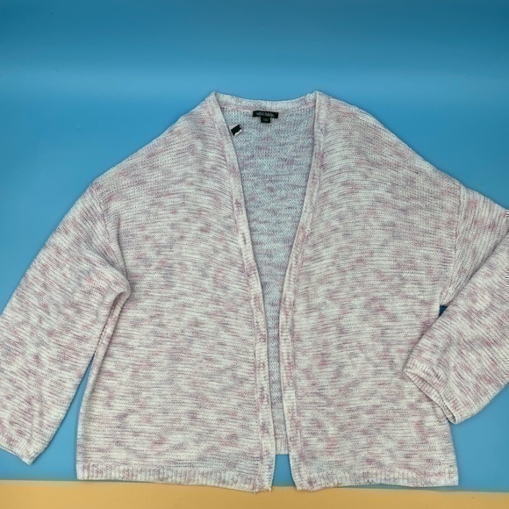 BRAND NEW! Pink Knit Cardigan